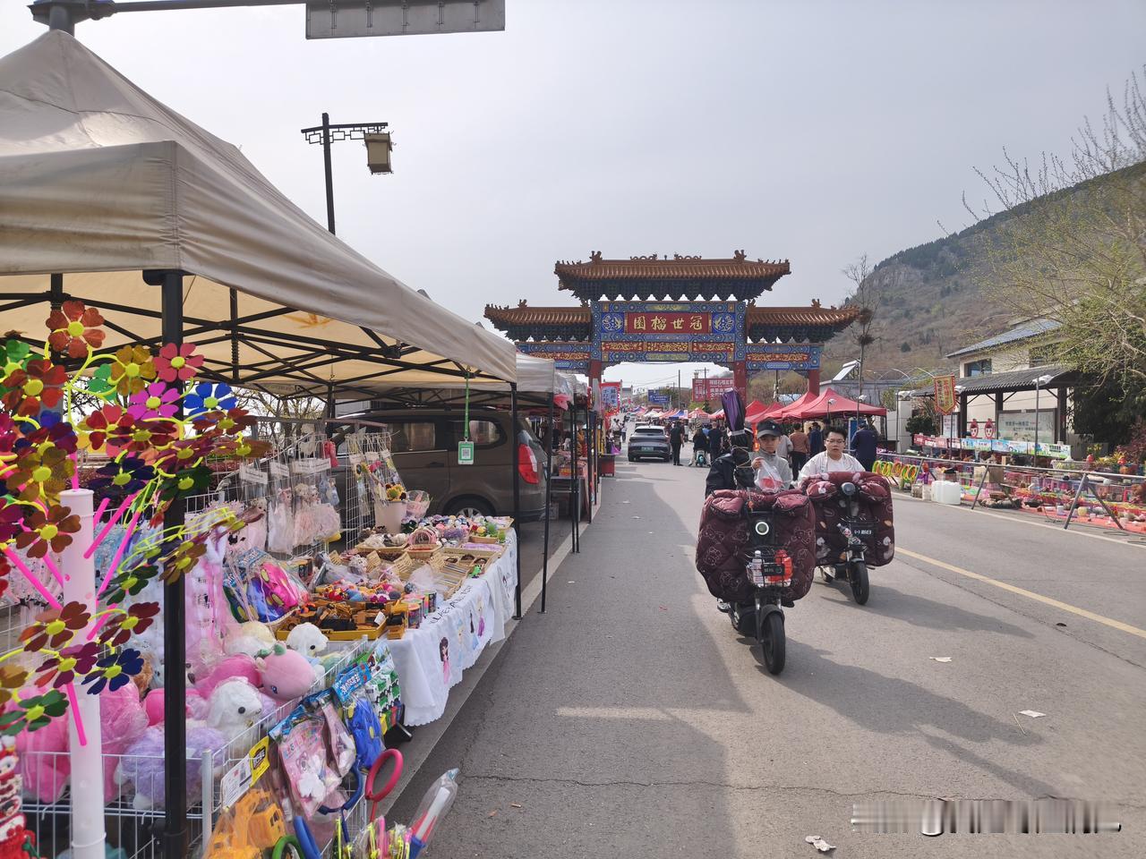 峄城，准备好了！｜冠世榴园青檀寺庙会是枣庄规模最大、人气最旺的古会，也号称“鲁南