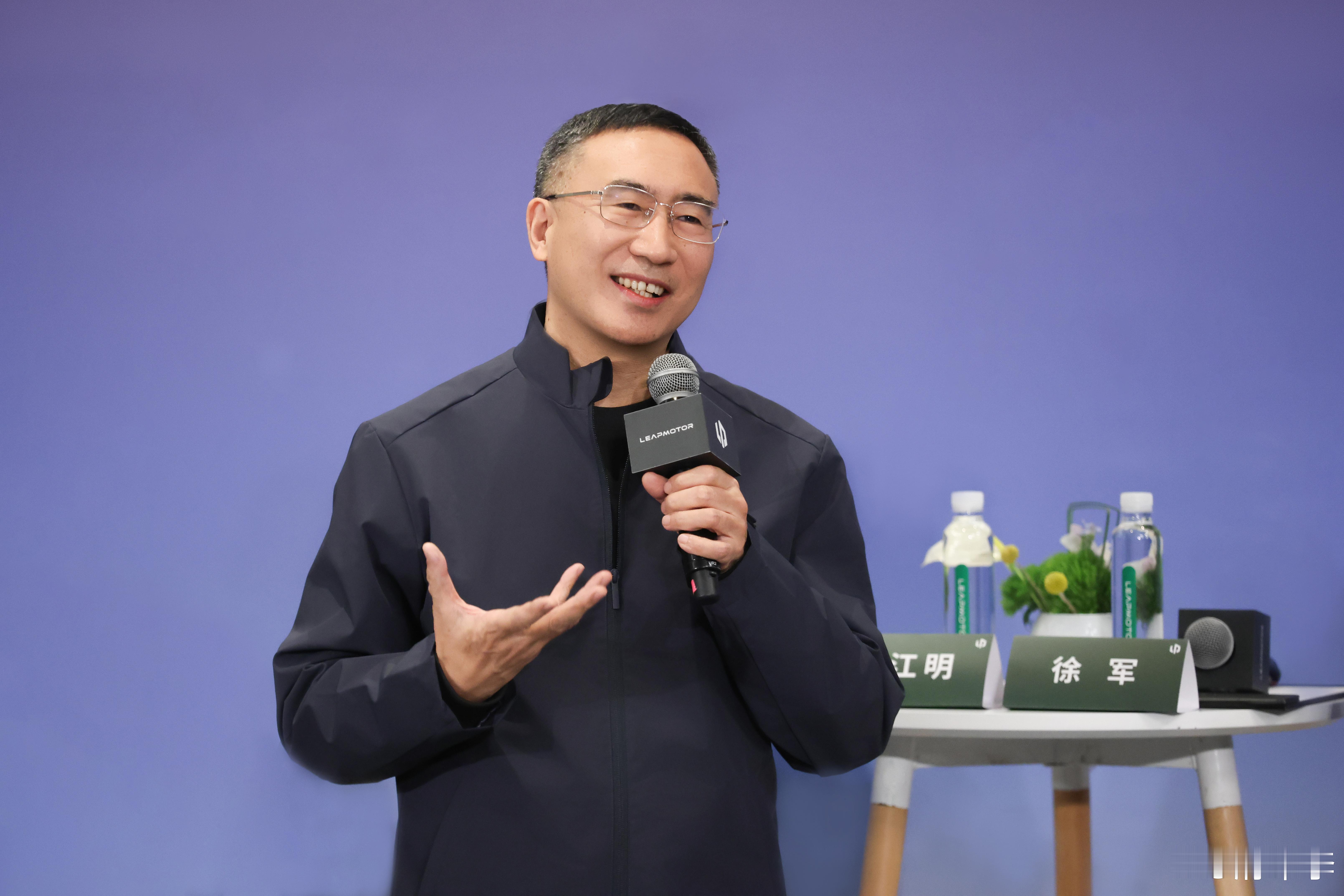 拜读了下零跑十周年专访，作为5年时间，从老六一举干到新势力销量老大哥的位置，零跑