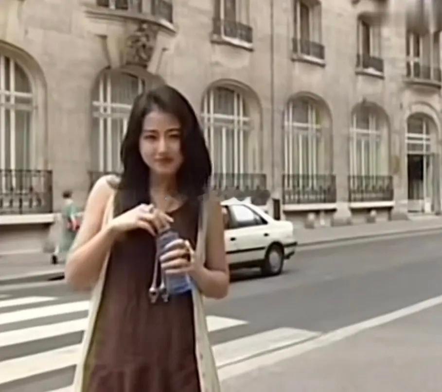 1993年，周海媚在巴黎！太美了～