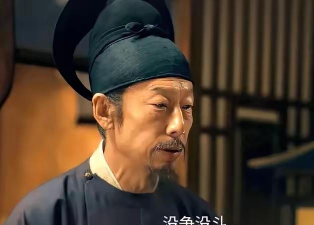 老胡这辈子，在地方上可是个响当当的人物。说好听点叫“能人”，说直白些，就是个土霸