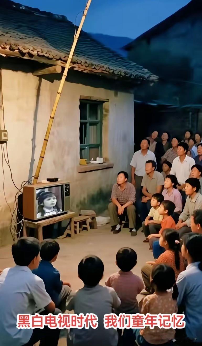 14个平方大的面积，12寸的索尼黑白电视，家里坐满了楼层的邻居就是为了看加里森敢