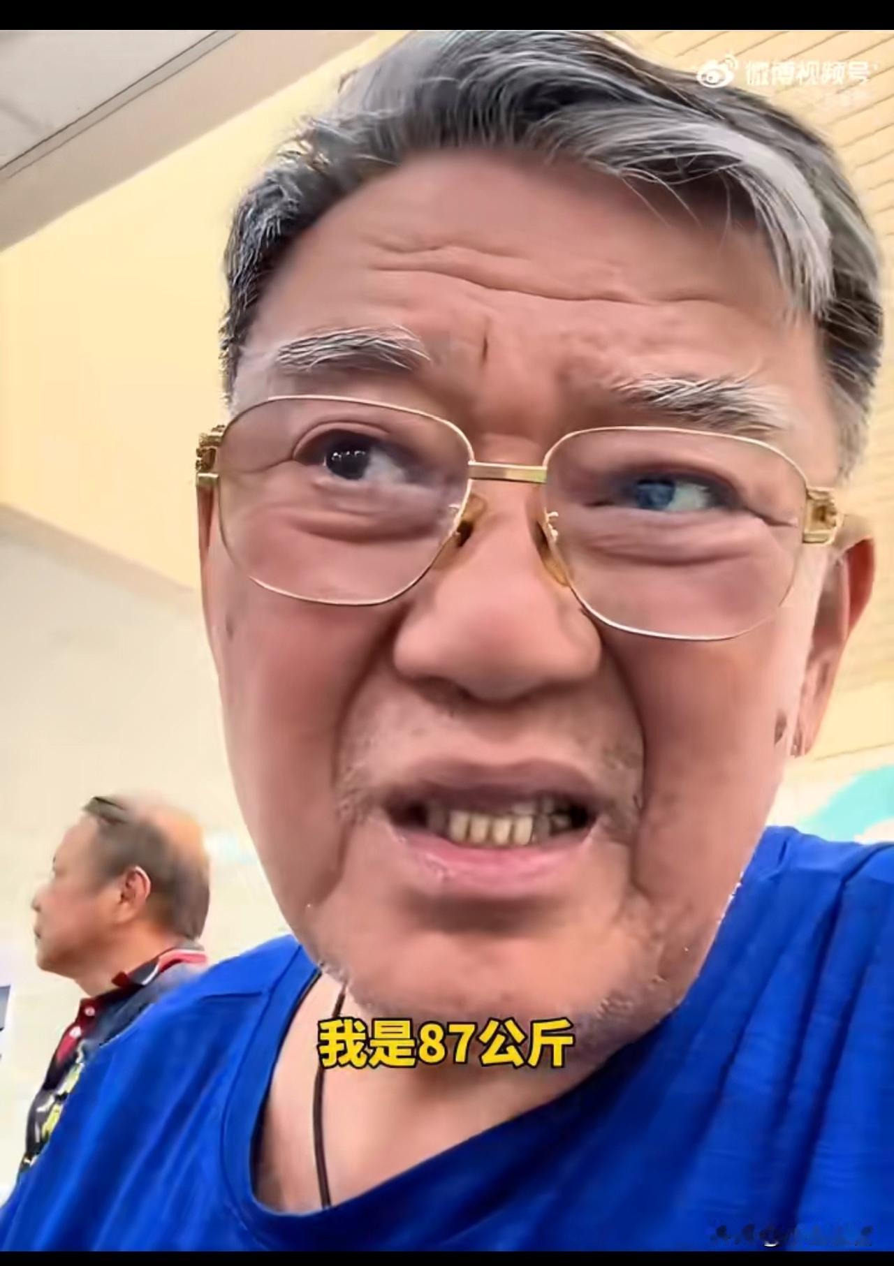 74岁的李立群：“我以前身高170，最近体检发现，缩了2公分，只剩下168了，体