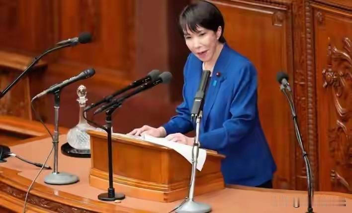 当上首相还不到一个月，高市早苗已经创造了一项前所未有的纪录：一口气招致中国、俄罗