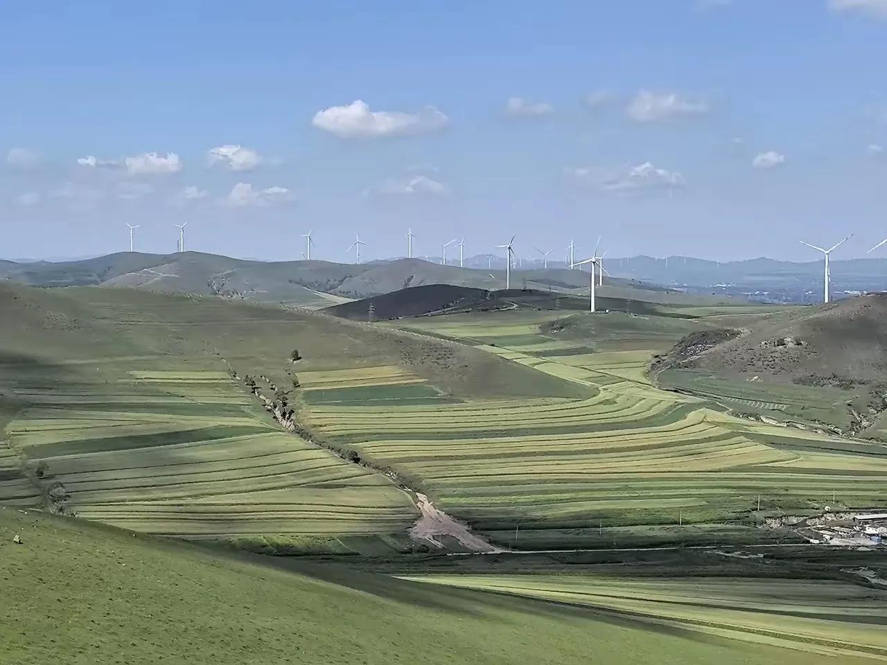 我们的钱，被西方偷走了。我们现在的经济体量，和我们在国际金融体系里的话语权，严重