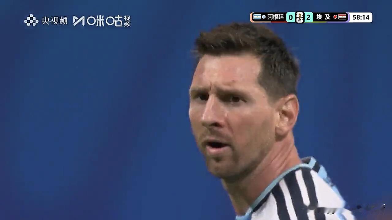 【不一样的声音】梅西世界杯8次主罚点球，只进了4个，命中率50%——历史第一，但