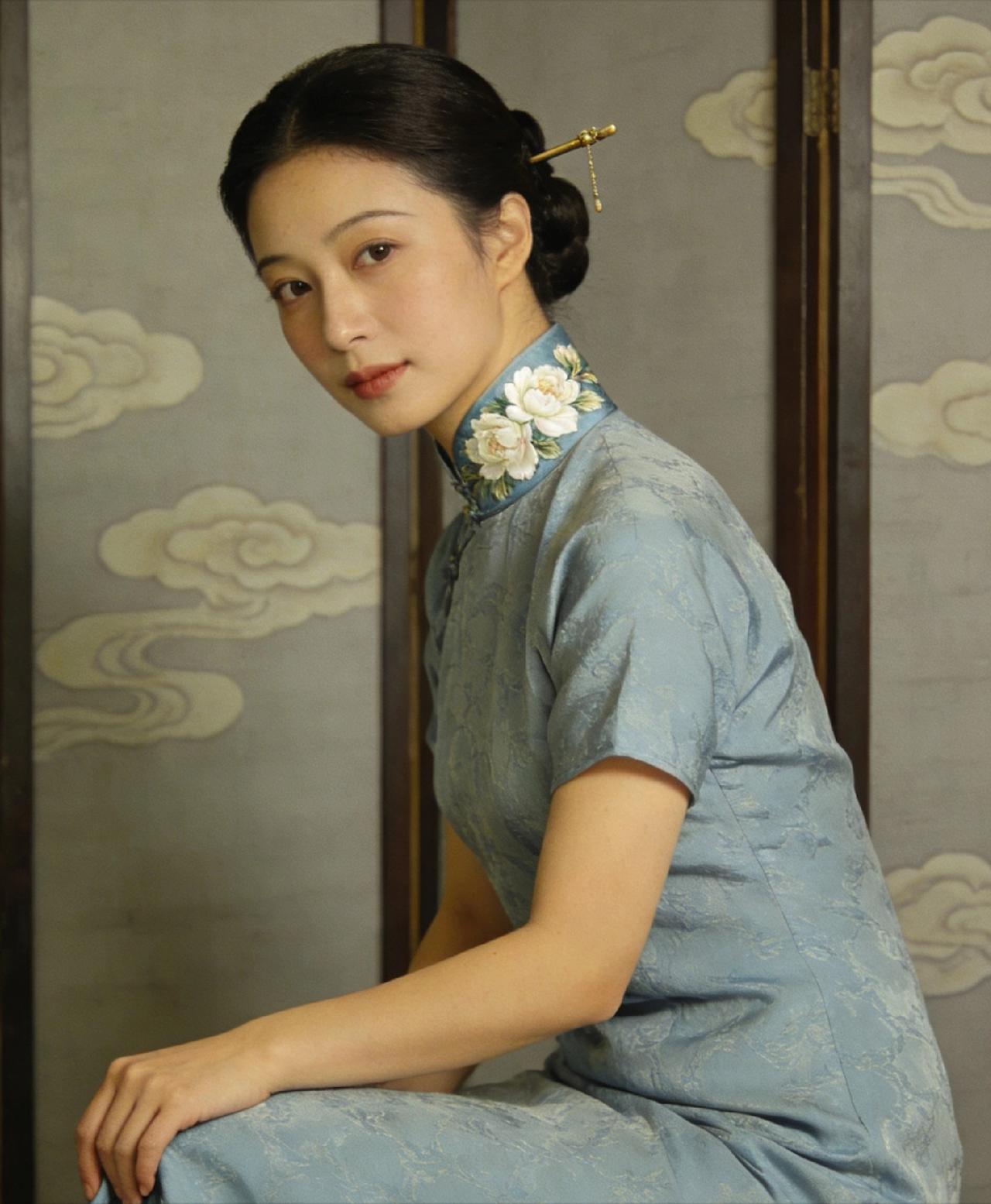 1961年，18岁的马月兰，被时年58岁的伯父马步芳强行霸占。可没过几个月，马步