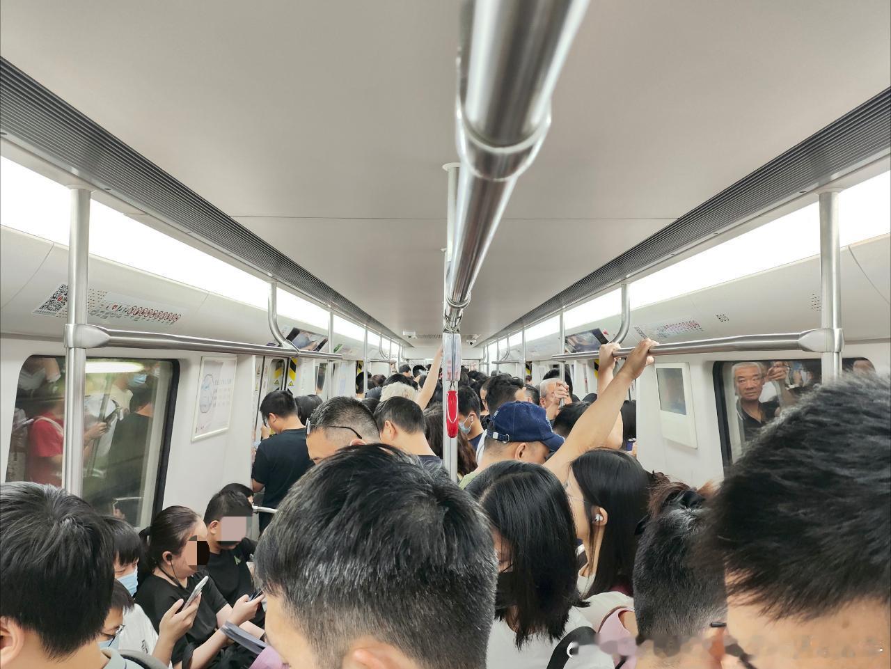 广州地铁网友：2026年7月28日（周二，广州阴，有雷阵雨，24-32℃）广州地