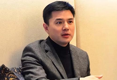 10年前毅然离开央视，选择孤身回乡创业，如今他过得是否如意？
 
 


 
 