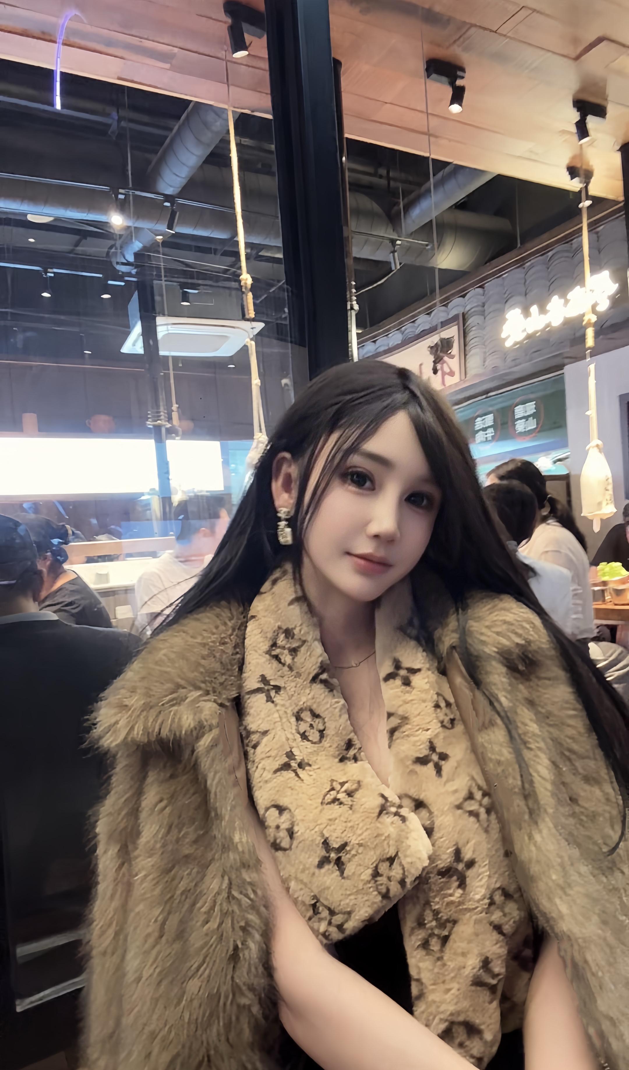 每个人都在你看不见的地方  打着自己的仗  你并不是一个人在这样的状态...