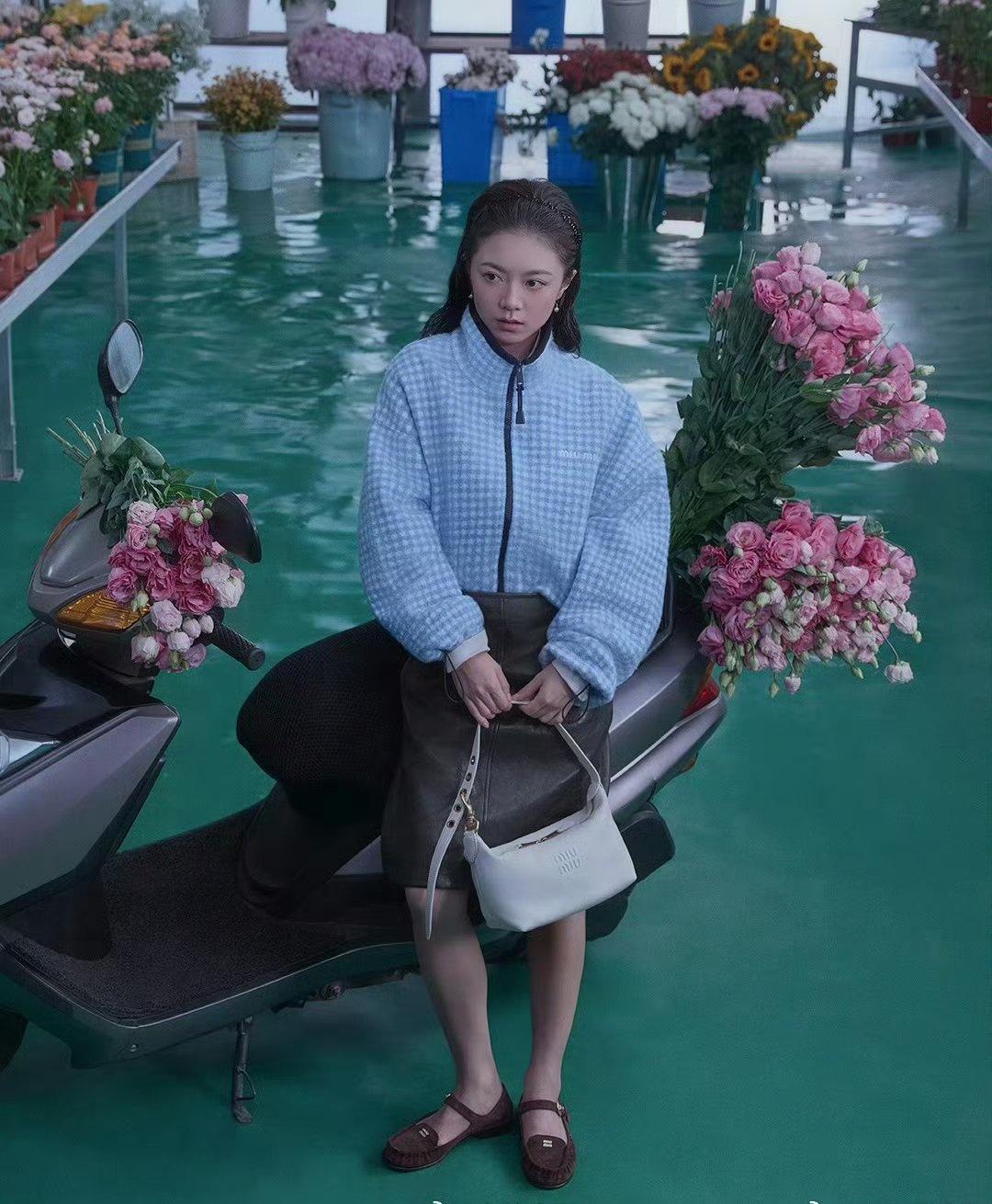 赵今麦miumiu七夕大片，赵今麦粉丝都不麻辣一下品牌策划吗？[泪奔] ​​​