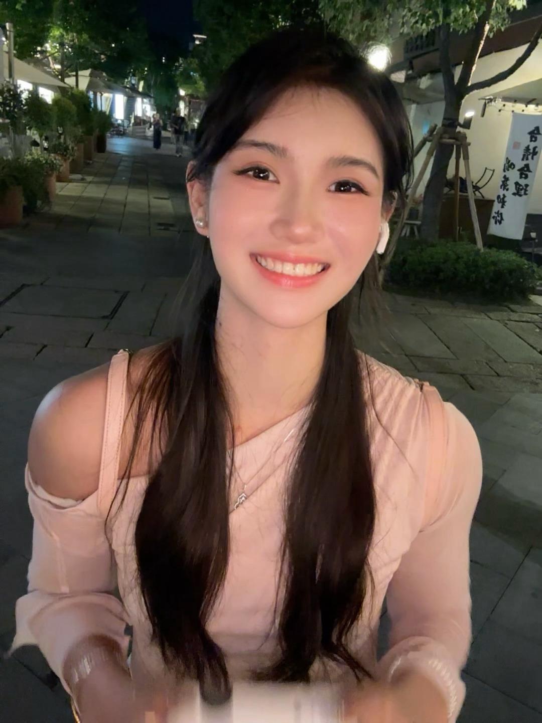 不管什么天气。记得给自己带阳光。夏思凝[超话]我的日常plog发现生活中的小美好