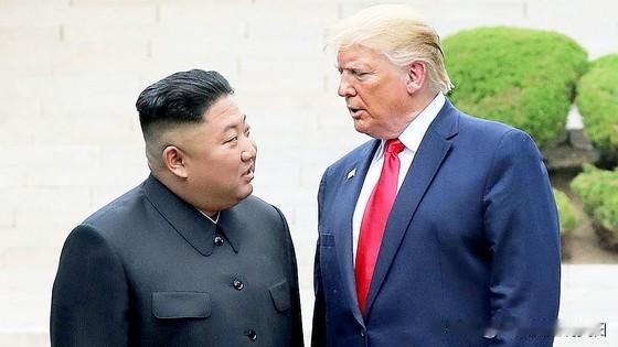 当地时间27日，正在亚洲展开访问行程的美国总统特朗普，就可能与朝鲜最高领导人金正