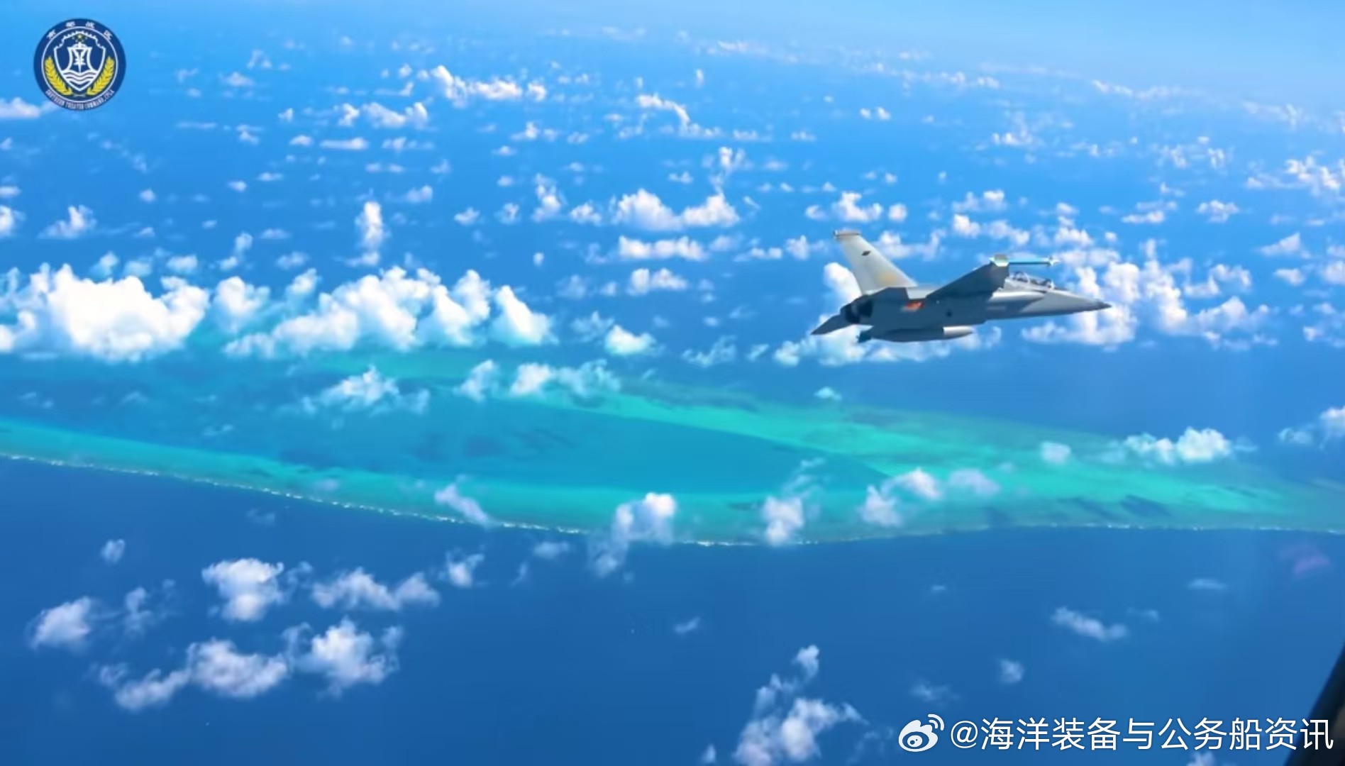 南海维权巡航专项中国空军空军教-10型战斗/教练机首次亮相我国黄岩岛战备警巡