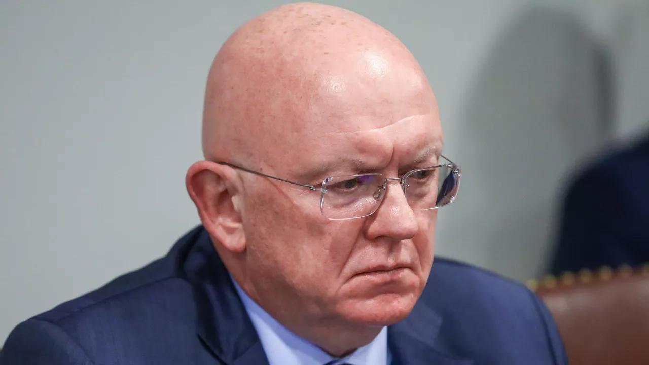 据俄新社相关报道，俄罗斯常驻联合国代表瓦西里·涅本齐亚明确表态，俄罗斯期望美国在