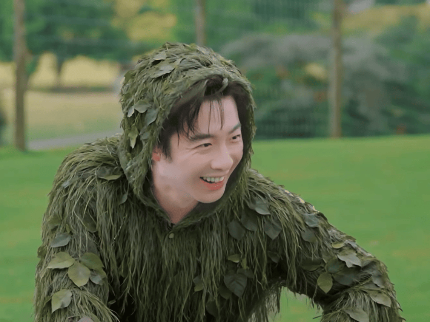 高大身形配小羊特效，谁能拒绝这么可爱的大只美羊羊呢！又帅又萌的～刘宇宁地球超新鲜