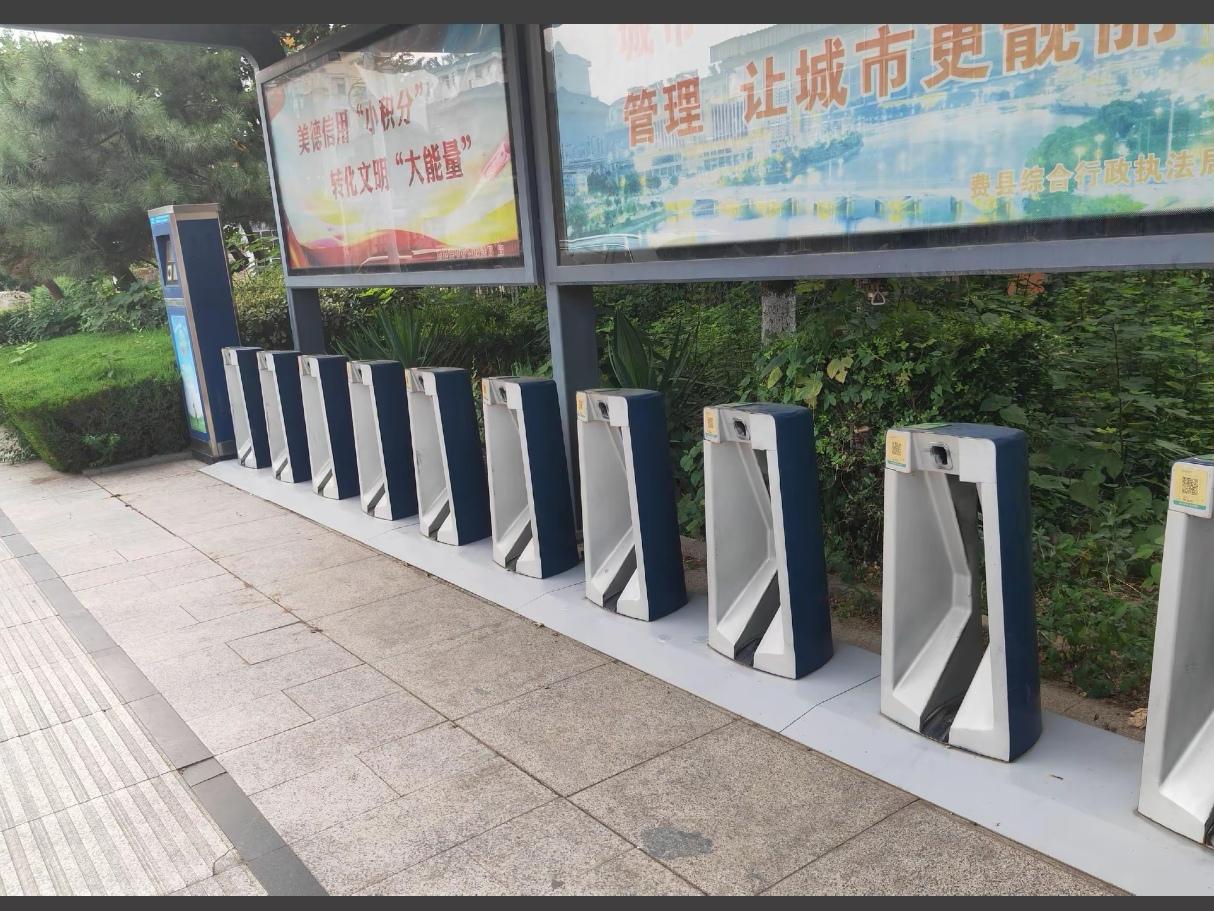 陪伴费县近12年的公共自行车6月30号正式停运！

骑行率低、车辆老化，主要还是