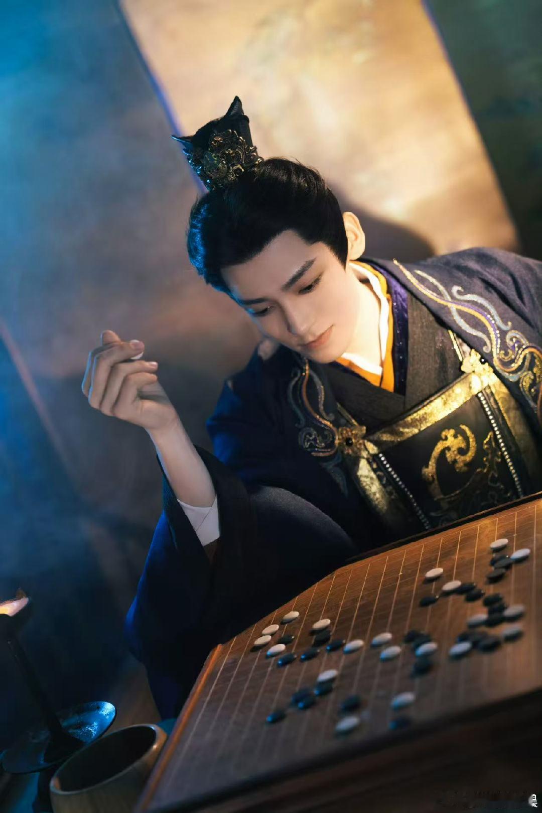 侯明昊生理性演技 这一段表演太有冲击力，身陷困境又痛失亲人，多重情绪叠加。细微的