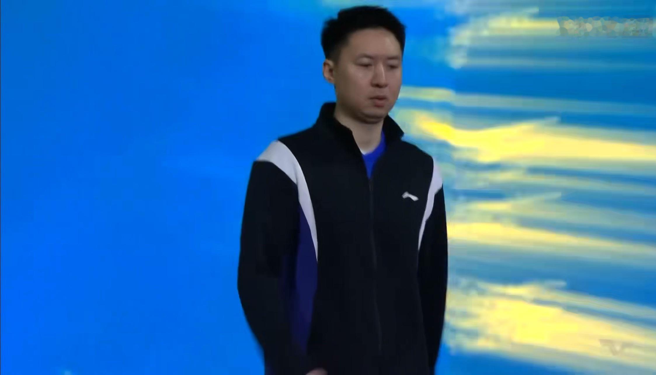 wtt  博哥来了！博哥来了！全体起立！