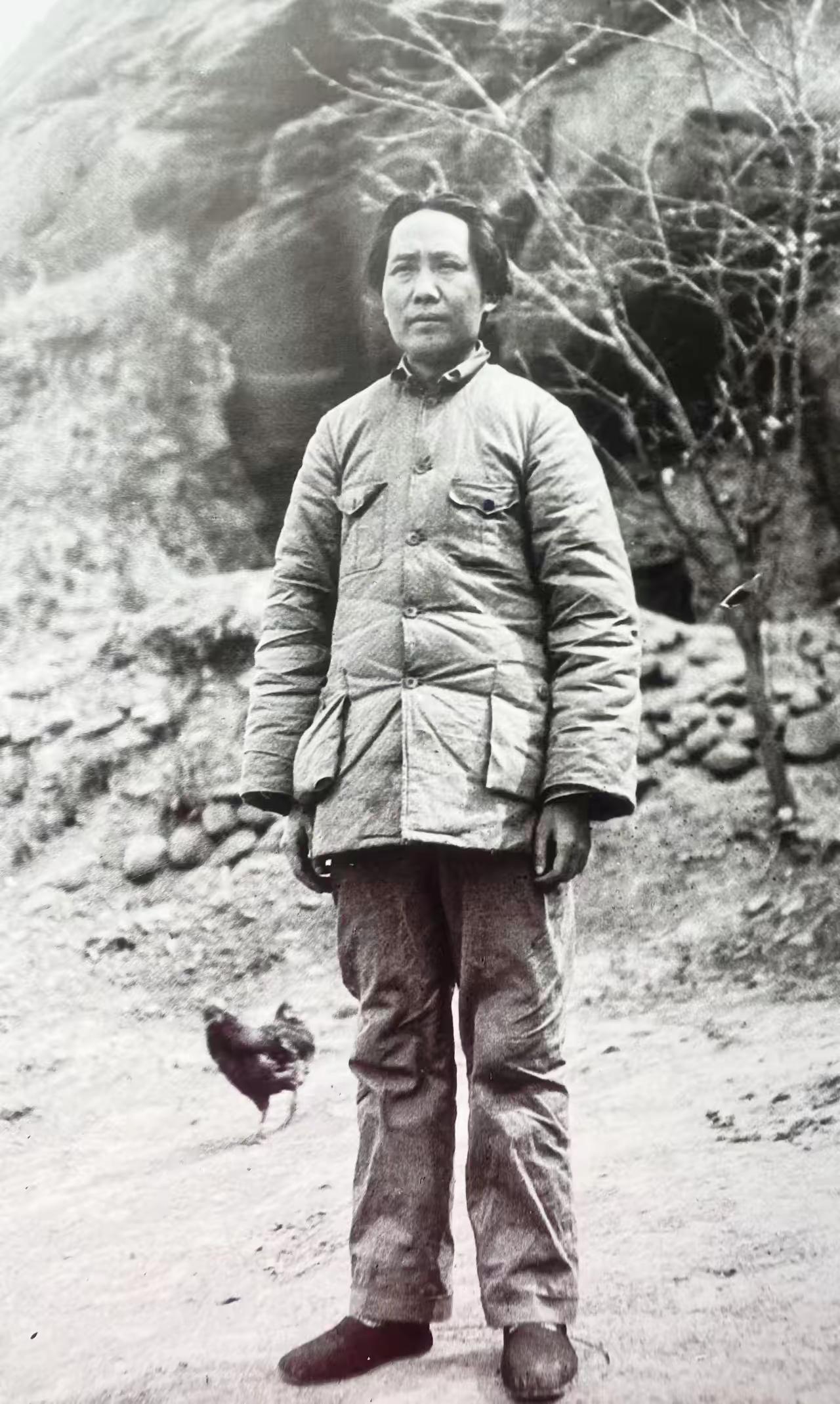 艰苦朴素克己奉公，一生心怀苍生，唯独忘了他自己
 

谁能做到手握重任，日子却过