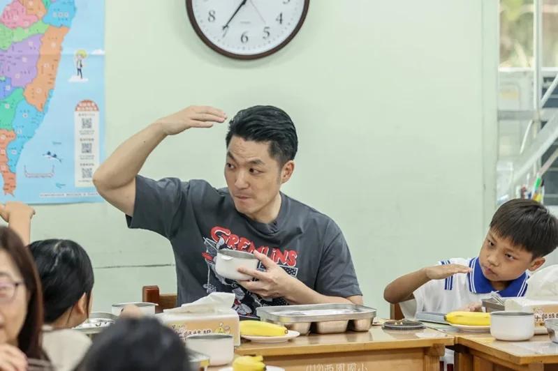 蒋万安稳坐声量冠军！十大县市首长表现出炉
随着春节灯会红利渐退，全台22位县市首