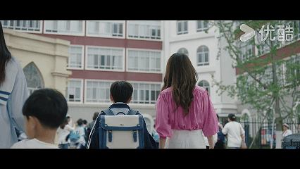 白冰新剧演后妈为继子破除没妈谣言 白冰演的后妈太飒，温柔守护又坚定，太可了！ 