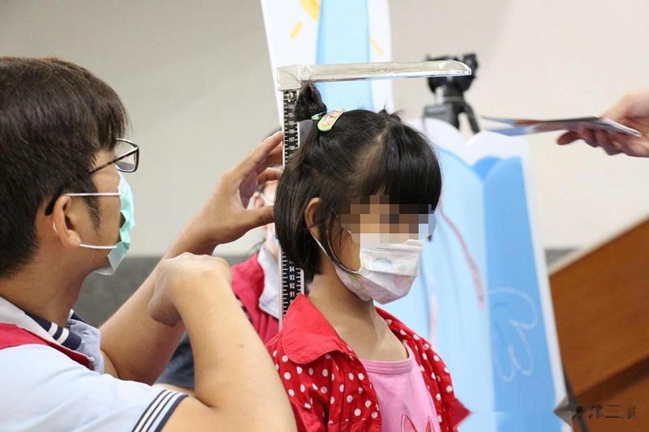 家长你还不知道吗？女孩猛长和停止长高的信号，别耽误孩子长高！
 
1、女孩的青春