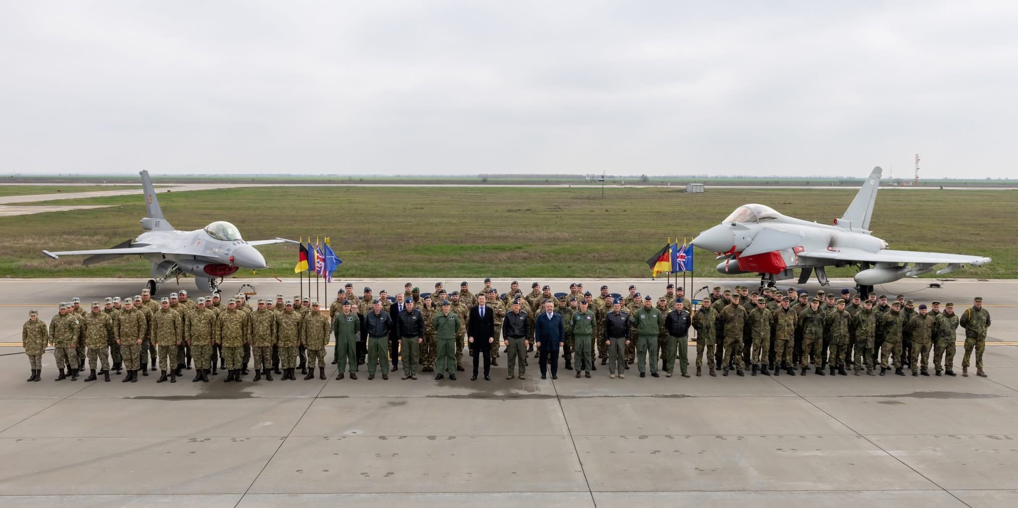 今日台风 英国台风接替德国台风（网页链接）承担“黑海空中警巡”任务军用飞机信息汇