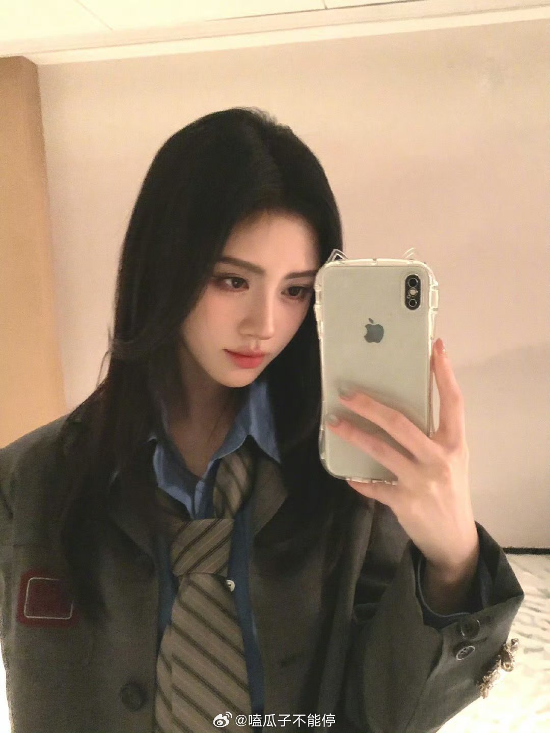 鞠婧祎巅峰之夜自拍营业来了！！ 