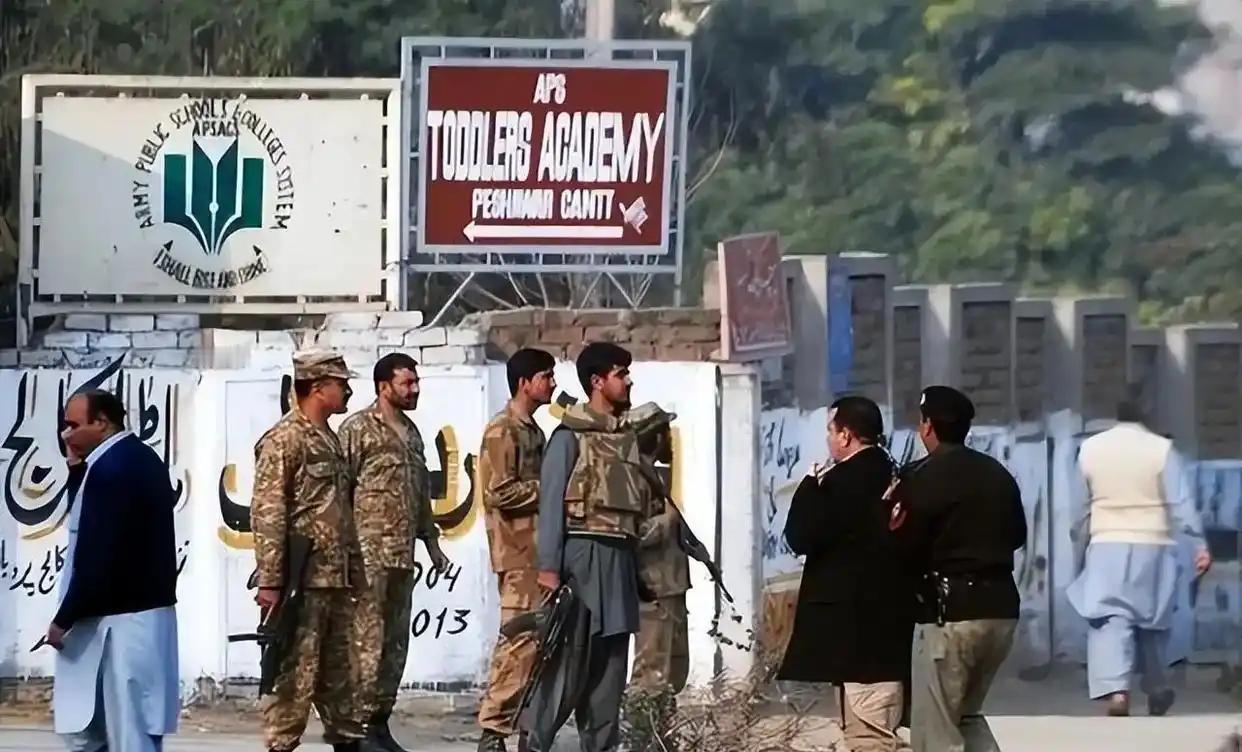 巴铁真怒了！亮出全套“中国造”划下红线：以色列飞机敢来，见一架打一架！

南亚的