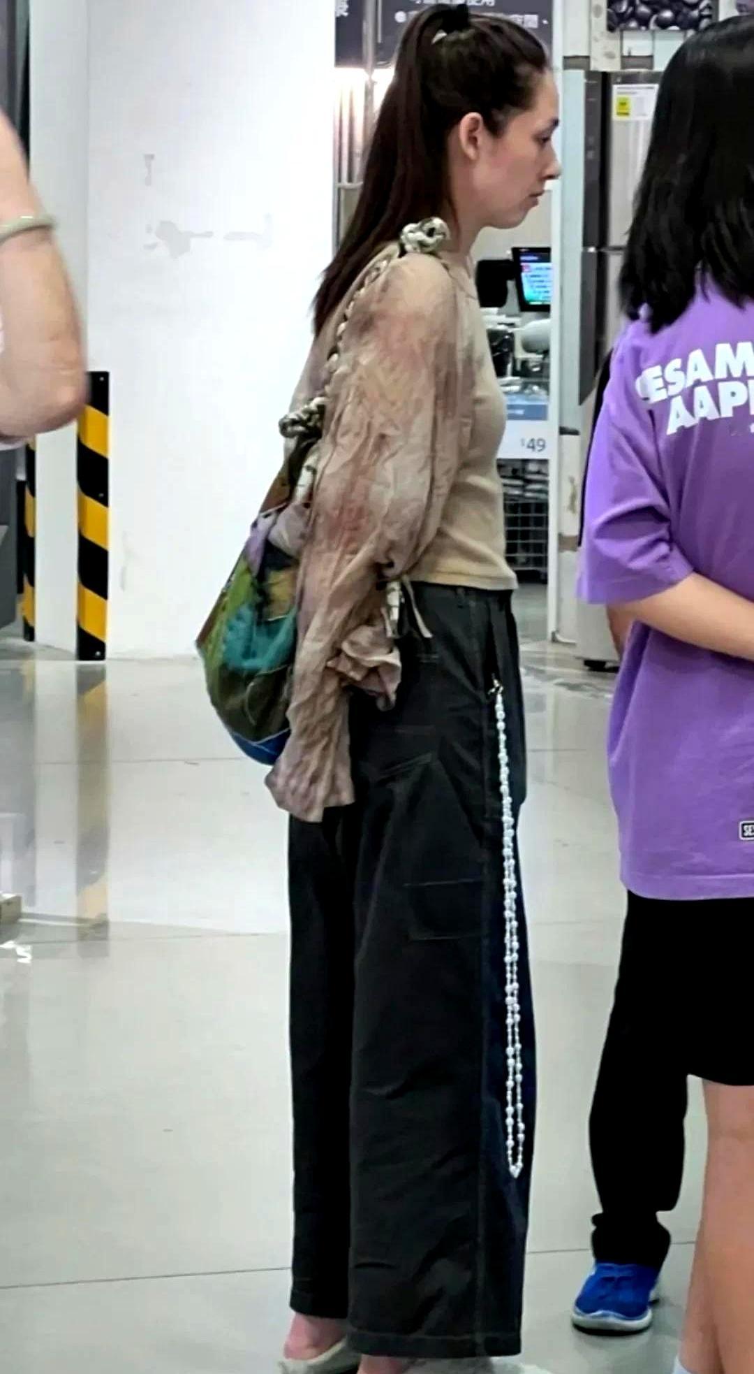 我的天呀这居然是郭碧婷女神！
 

我刚看到她老公向佐的照片，还以为认错了人，他