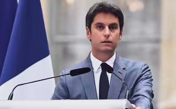 法国总统选举，又拿中国说事。阿塔儿这位总统候选人说什么欧洲再不统一，将变成中国第