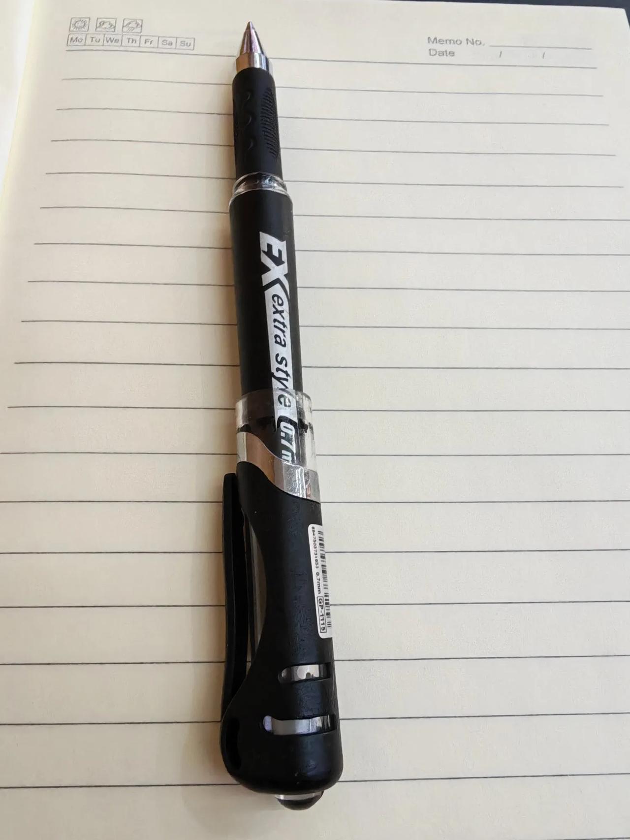 这种笔挺好用的，外观也漂亮，但有个致命的缺陷，就是放时间长了外壳黏糊糊的，像是融