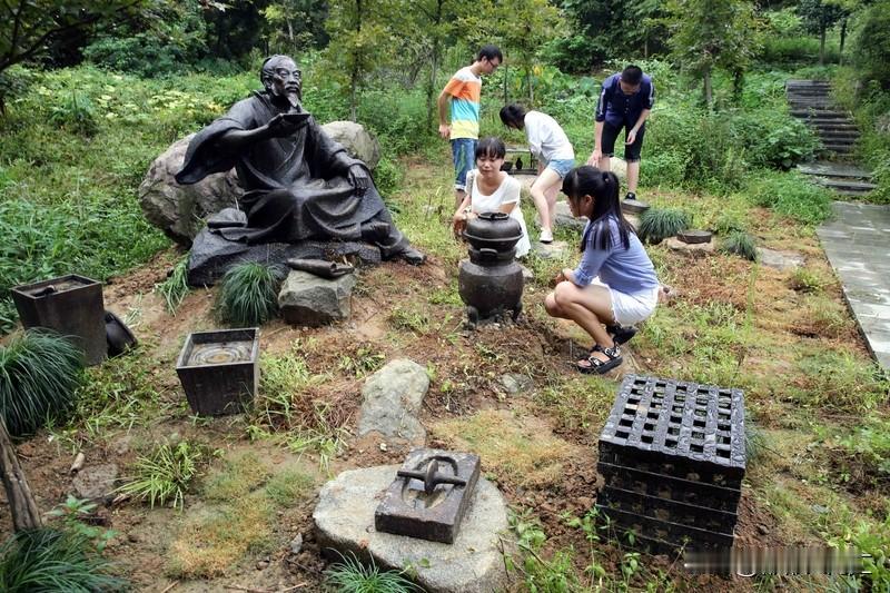 茶文化盛行起来是个漫长过程。中国茶文化历史超悠久，最早能追溯到炎帝时期，他尝百草