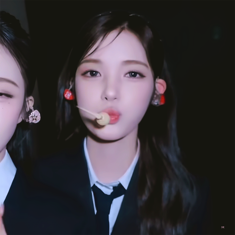 看得出她是小兔子🐰.412hr_ 