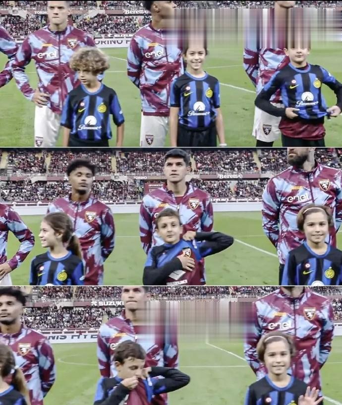 一身反骨的国米“球迷”！[捂脸]在这种场合，干这种事，酷毙了，终身难忘，任谁也难