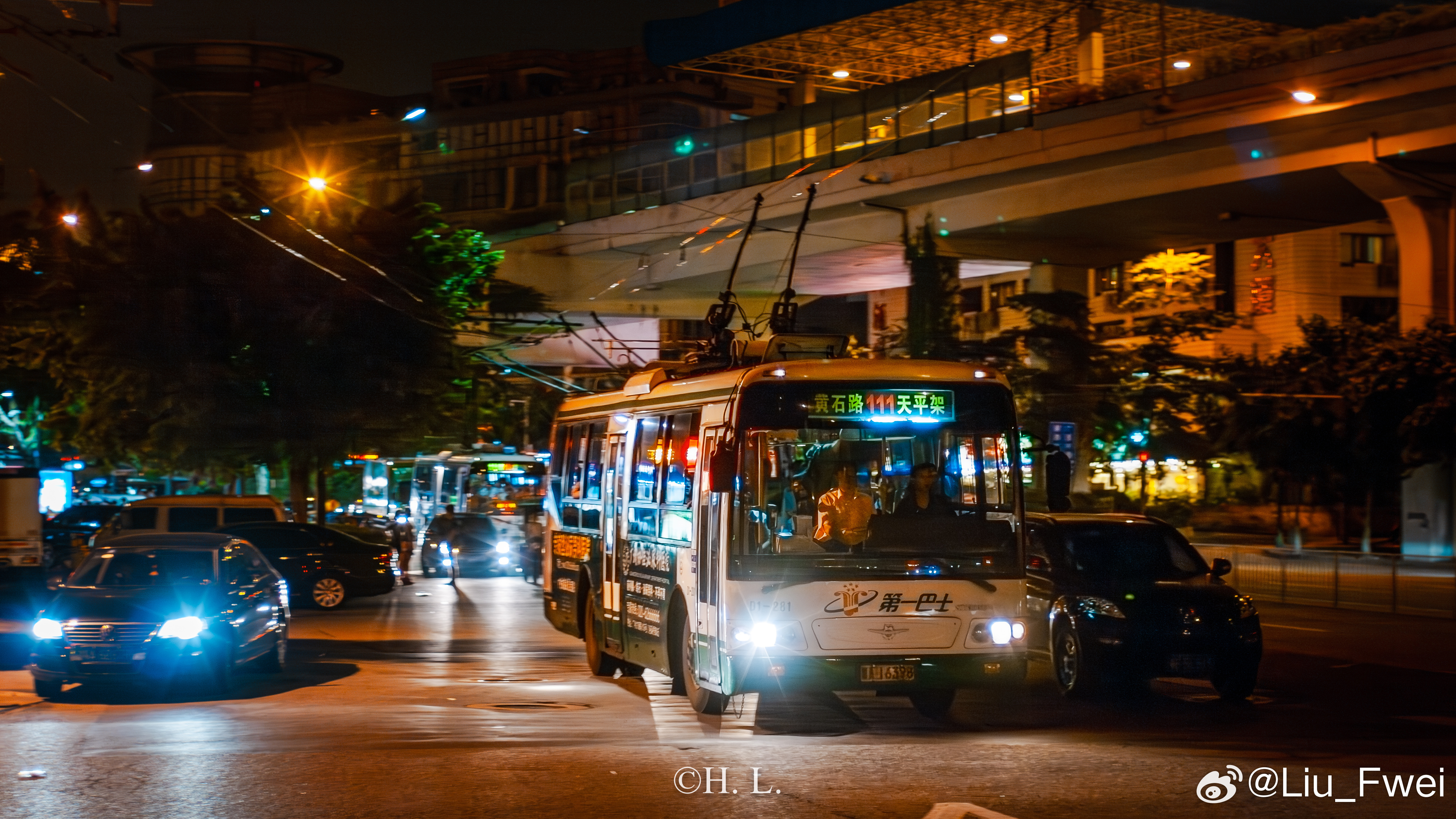 已经故去的广州111路无轨电车无轨电车 申沃SWB5105GP-1型（套GP-3