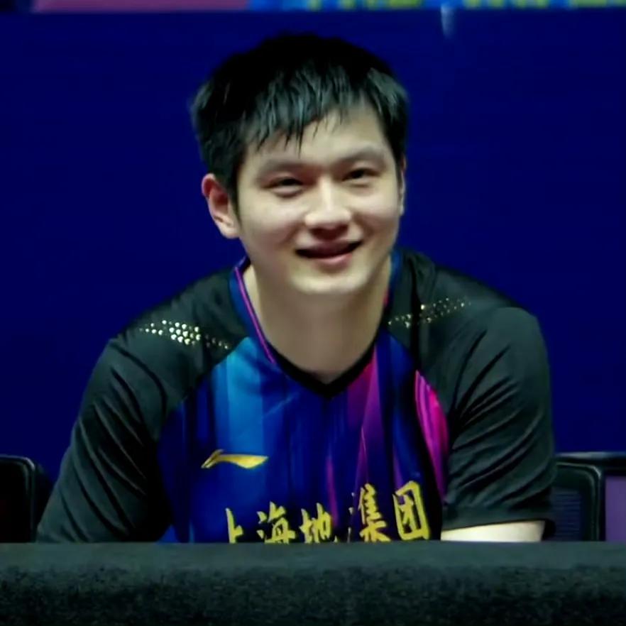 樊振东又赢球了！3-0完胜李天阳。

面对削球手，整场比赛都在小胖的节奏掌控中。
