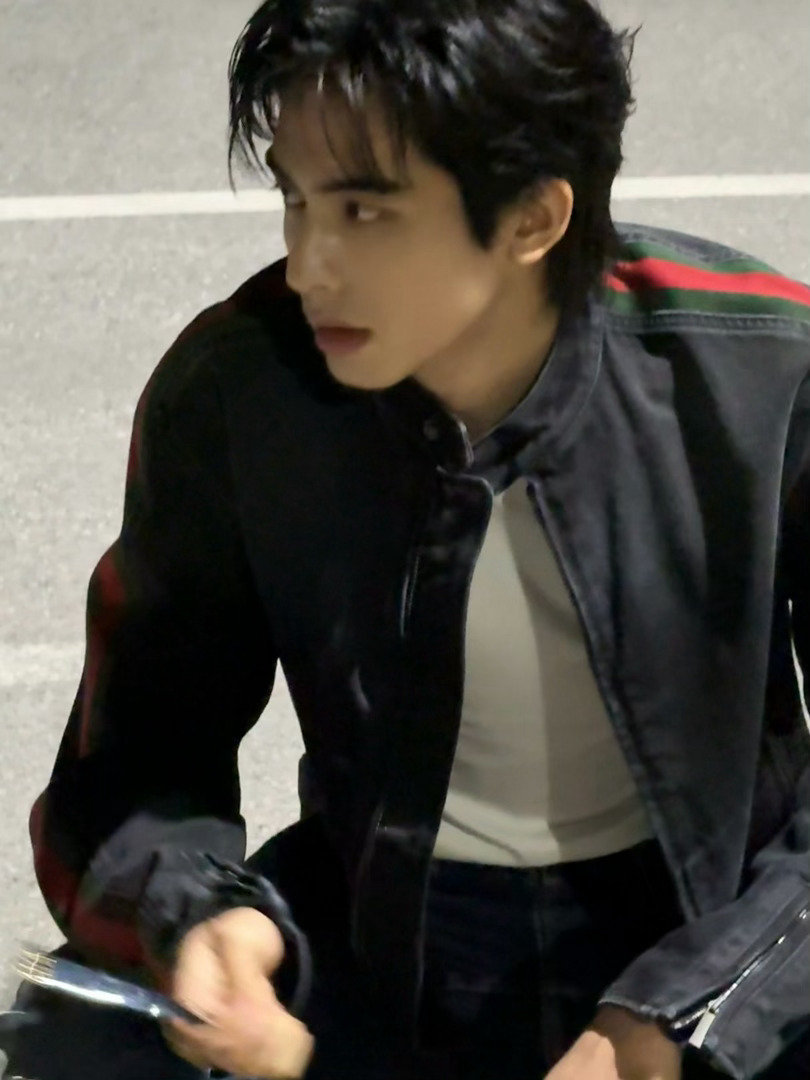 宋威龙田曦薇 潮热雨季未解之谜宋威龙田曦薇🍉 《潮热雨季未解之谜》这两个人真的