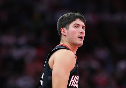 有一说一，今日里萨谢和谢泼德根本不在一个级别！！

里萨谢：20岁，2014年状