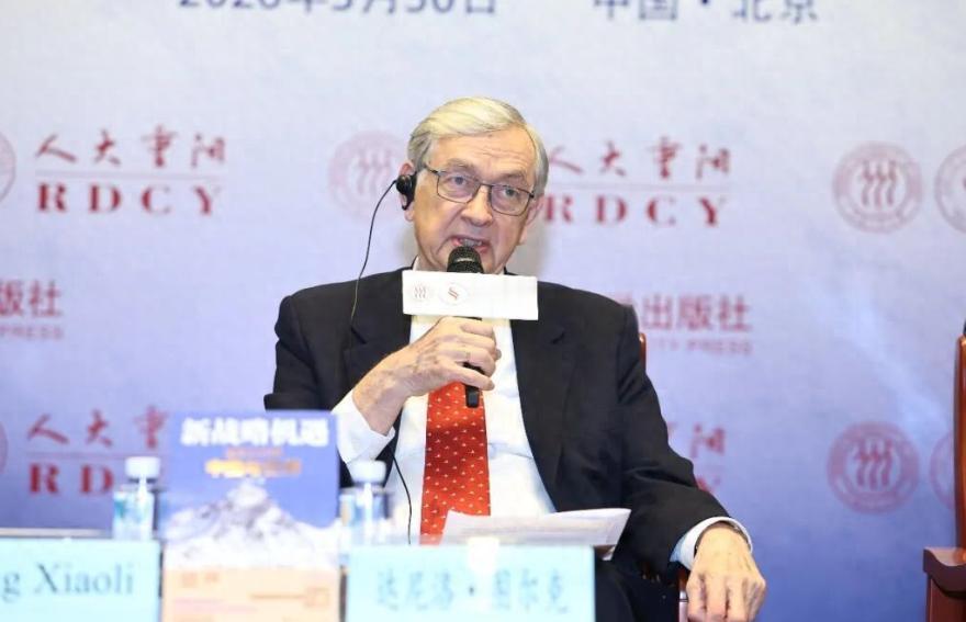 因为中国，我们正处在一个伟大的时代。
斯洛文尼亚前总统图尔克在北京研讨会上公开发