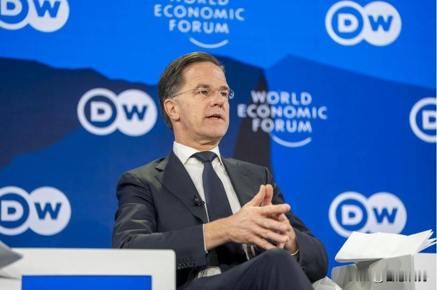 北约、美国妄称保护北极安全免受俄罗斯和中国的影响
洲哥讲时事 当地时间2026年