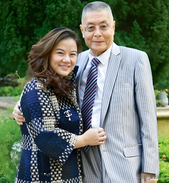 2017年，钢琴大师刘诗昆迎娶了孙颖，谁料三年后，竟然出生了俩孩子，刘诗昆大手一