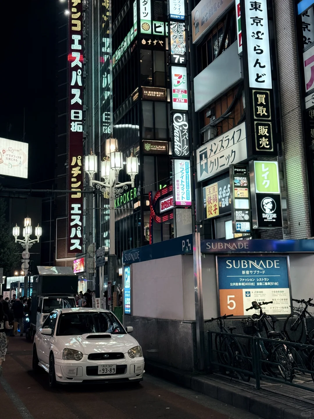 新宿街头的subie