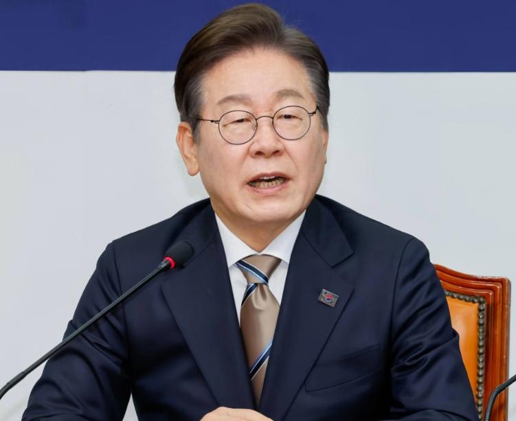 刚示好就翻脸，李在明突然对中国出手了！

4月16号，韩联社爆出猛料，韩国官方高