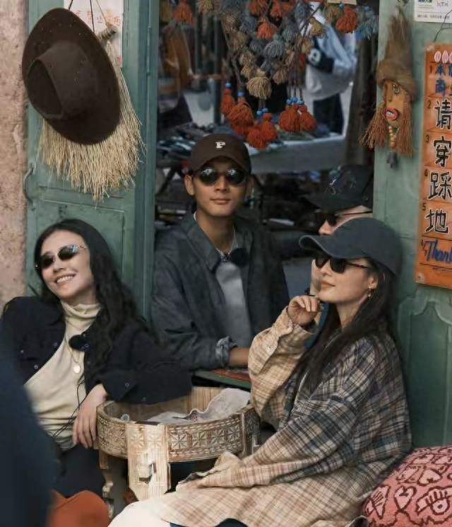 李沁马思纯张晚意合体录新综！自费旅行输家买单，太敢玩了！