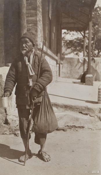 乞丐，1930年左右图1，香港。图2～4，上海 ​​​