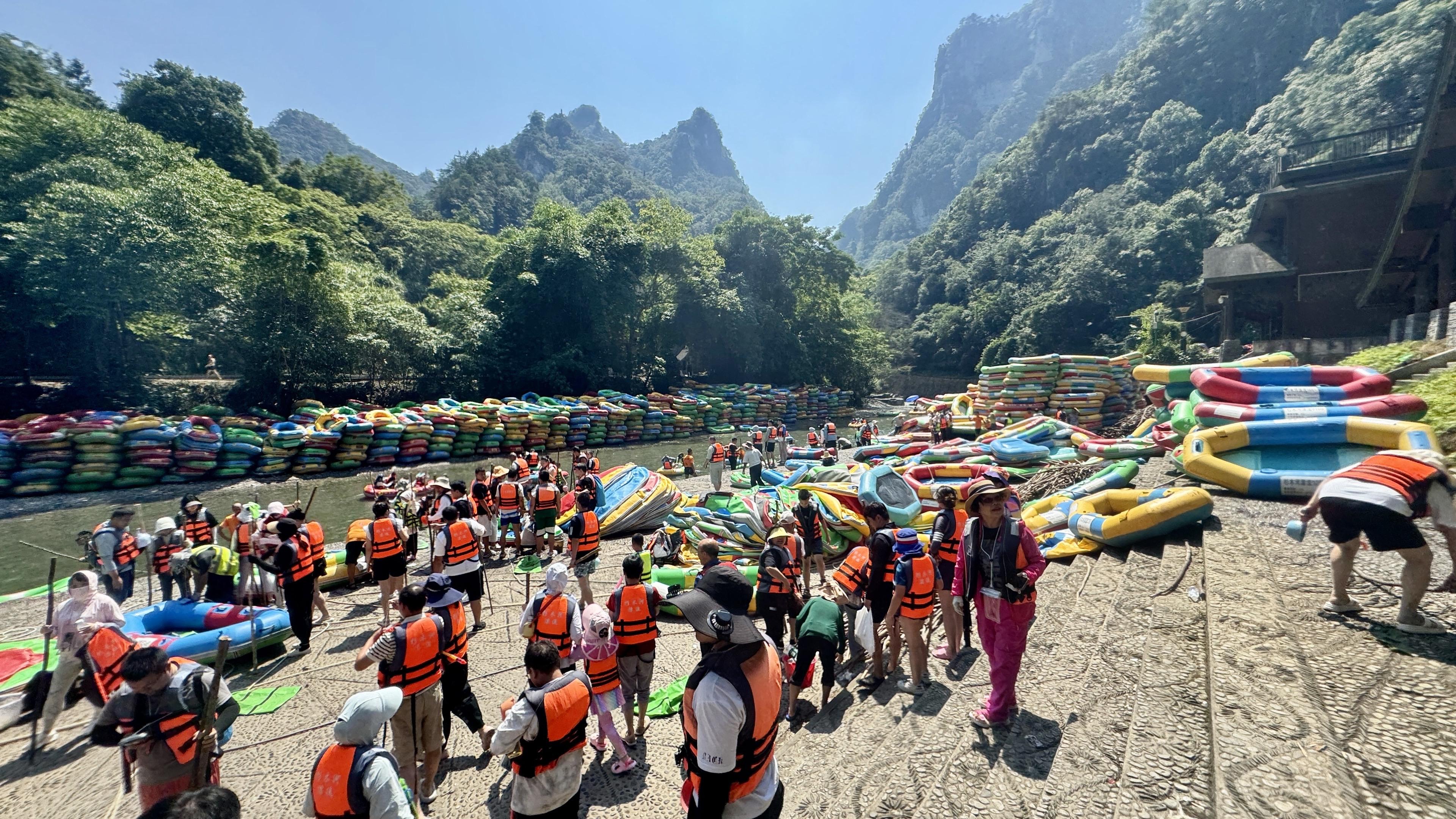 漂流中的快乐瞬间抓拍，杉木河。