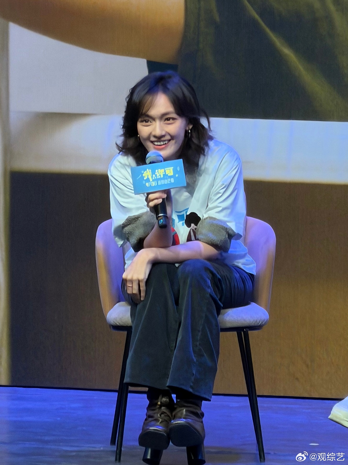 我许可文淇亲我一下妈耶！！！！我也要同样的许可，给我个被文淇宠的机会吧 