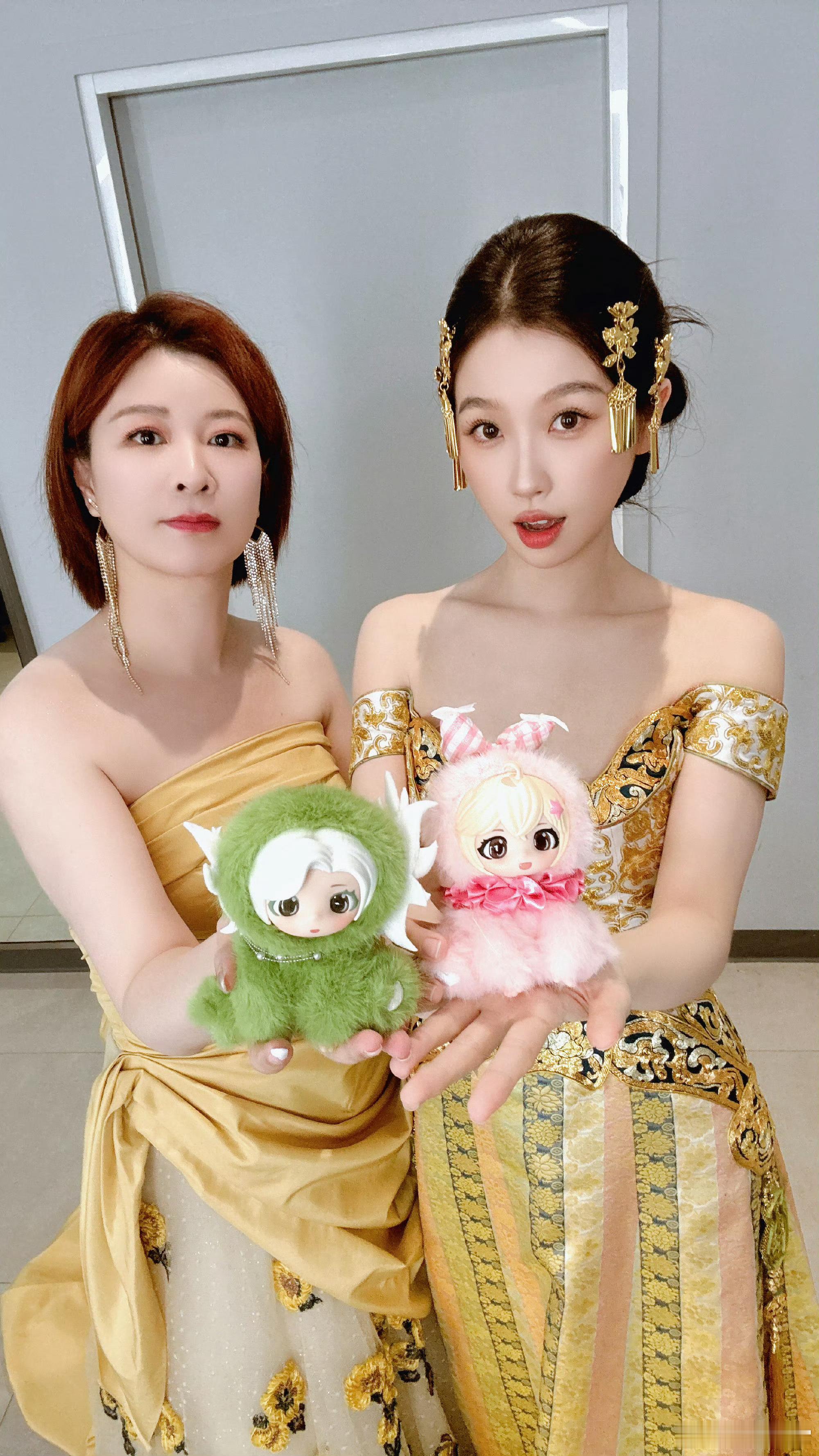 杜华和虞书欣合照杜华包场双轨