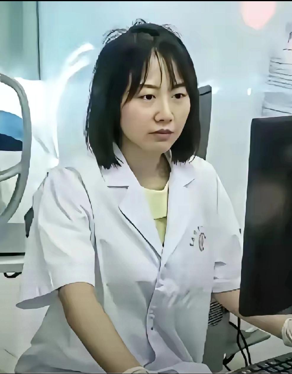 据说湖南人民医院曾医生的处理结果下来了，是撤职和记过处分！也就是说原先担任的主任